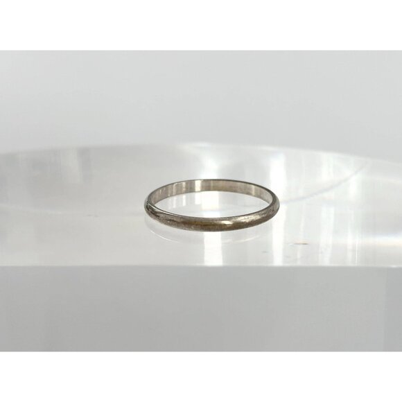 Minimalist Style Wedding Band B925 Sterling Silver Vintage Ring - sz 8 - Picture 5 of 10